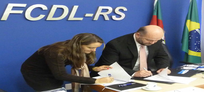 CRA-RS e FCDL assinam convênio CRA-RS e FCDL assinam convênio